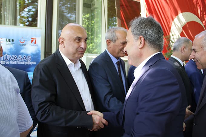 Şehir protokolü bayramlaştı
