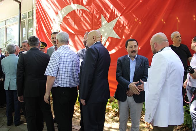 Şehir protokolü bayramlaştı