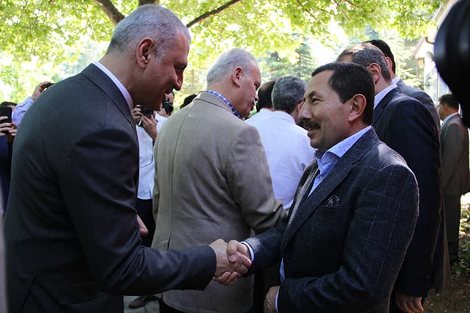 Şehir protokolü bayramlaştı