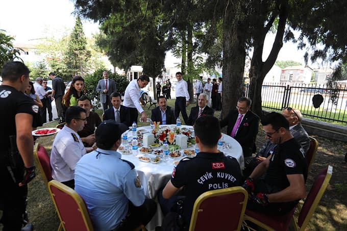 Şehir protokolü bayramlaştı
