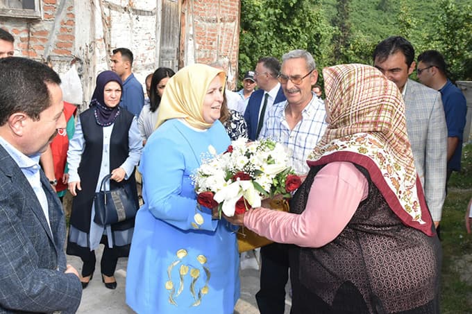 Vali Balkanlıoğlu'ndan şehit ailesine ziyaret