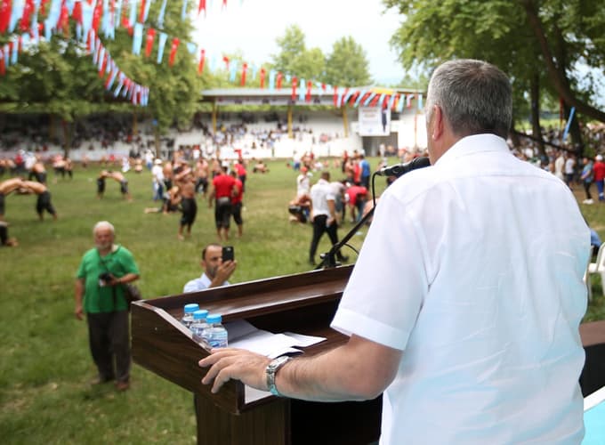 Başkan Toçoğlu Akbalık Güreşlerini izledi