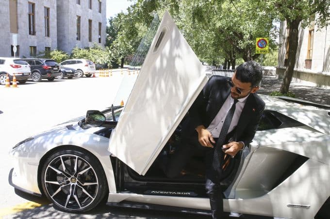Kenan Sofuoğlu, milletvekilliği kaydını yaptırdı