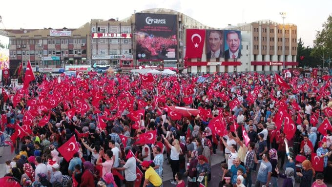 Sakarya'da dev 15 Temmuz yürüyüşü