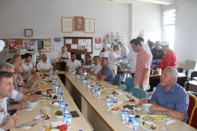 Kalfa ve usta adayları sınavlarda ter döktü