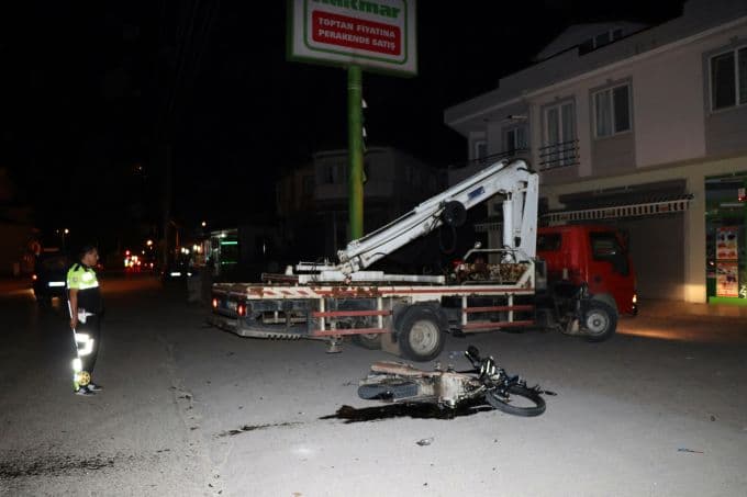 Kışlaya dönen askerler kaza yaptı