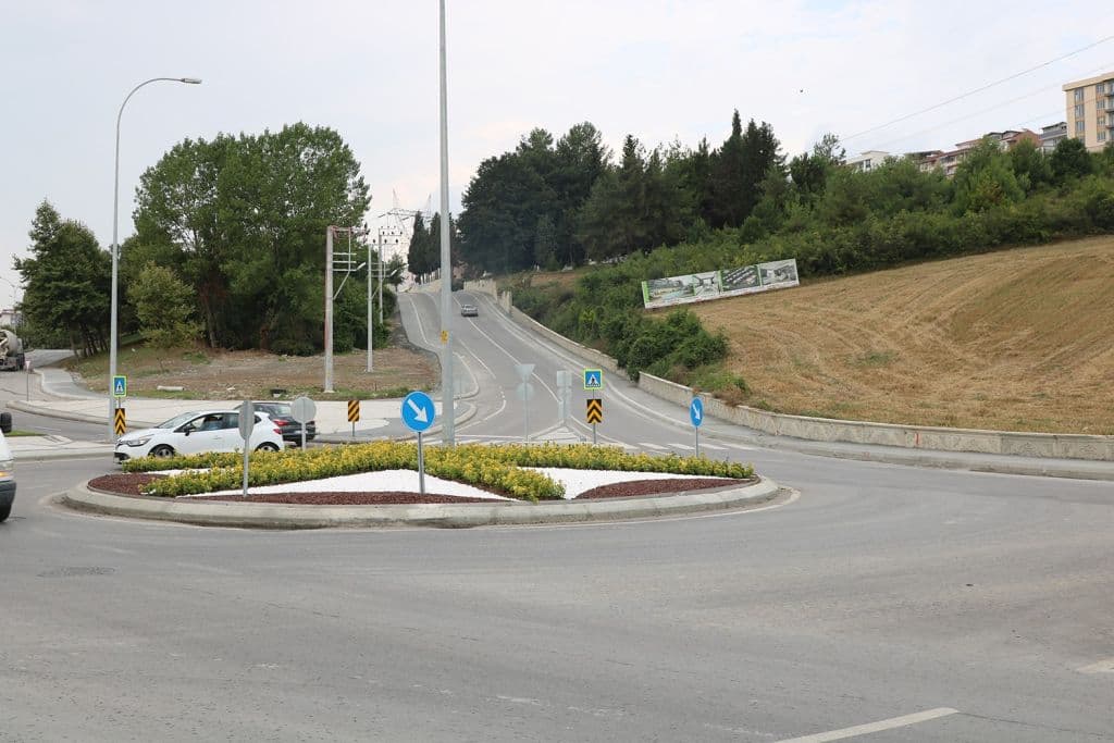 Beşköprü'de yollar yenilendi