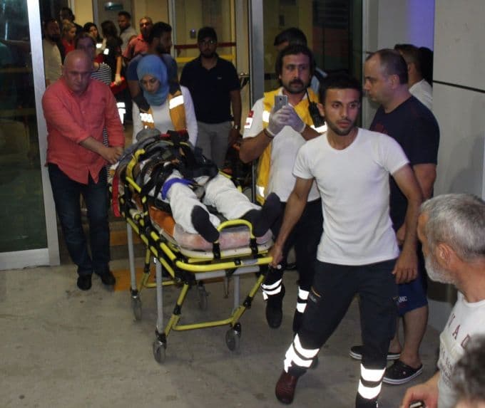 Ünlü oyuncu Can Gürzap Sapanca'da trafik kazası geçirdi