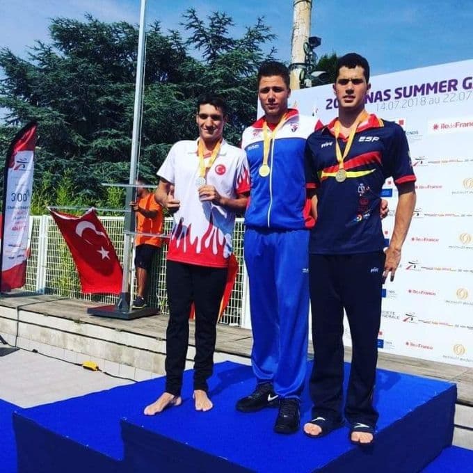 Sakaryalı genç yüzücü, Avrupa Şampiyonu oldu