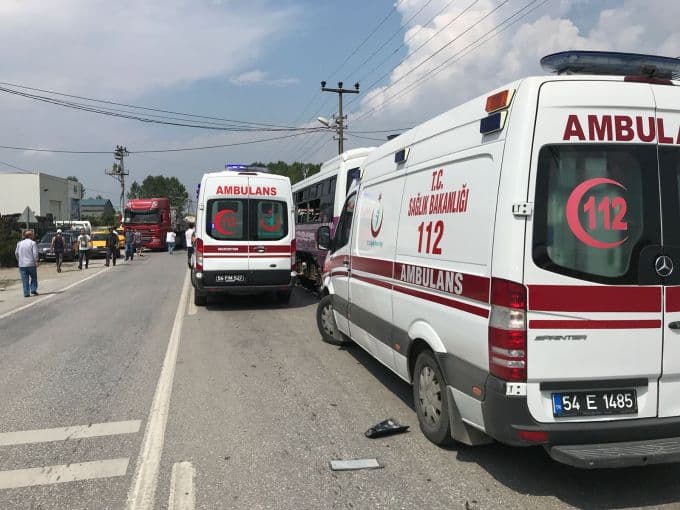 Sakarya'da zincirleme kaza: 1 ölü, 17 yaralı!