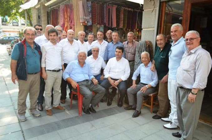 DP Genel Başkanı Gültekin Uysal, Sakarya'da esnafı gezdi