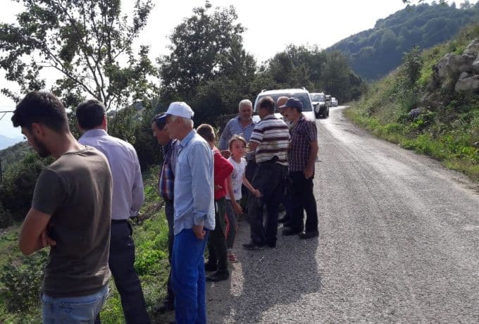 Sakarya'da pat pat şarampole uçtu!