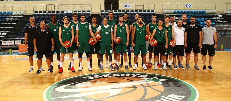 Büyükşehir Basket parkeye indi