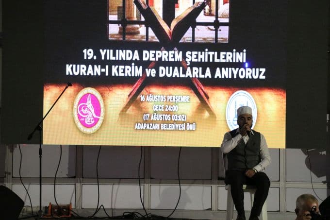 17 Ağustos depreminde hayatını kaybedenler dualarla anıldı