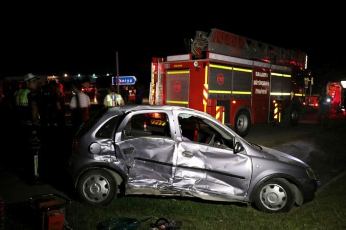 Emirdağ Kavşağı'nda feci kaza: 2 ölü, 7 yaralı