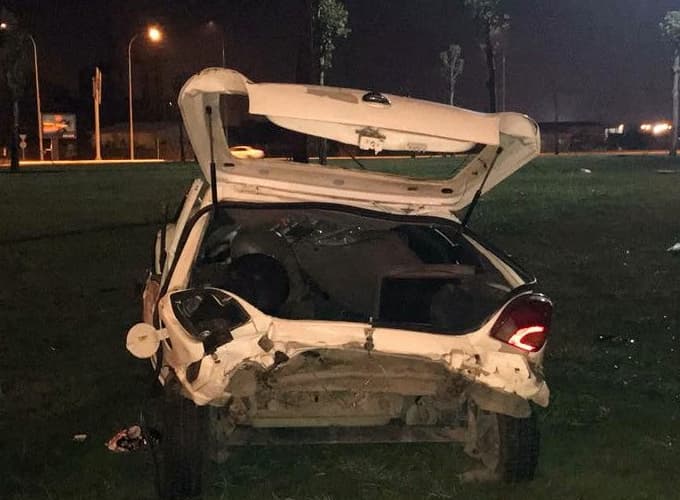 Taklalar atarak durabildi: 1 Ağır yaralı