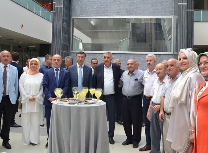 Erenler Belediyesinde Bayram Sevinci
