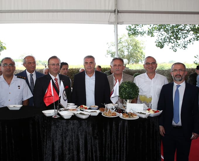 Bayramlar kardeşliğin güçlendiği zamanlardır 