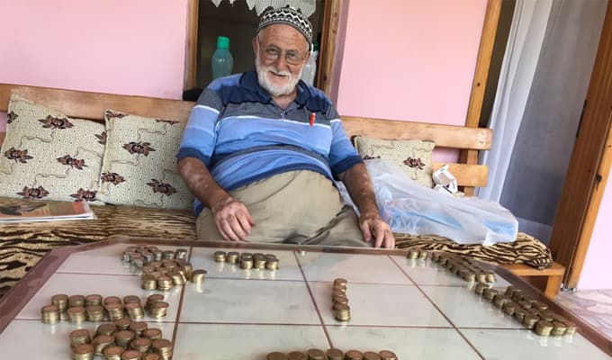 Biriktirdiği bozuk paralar ile kurban kesti 