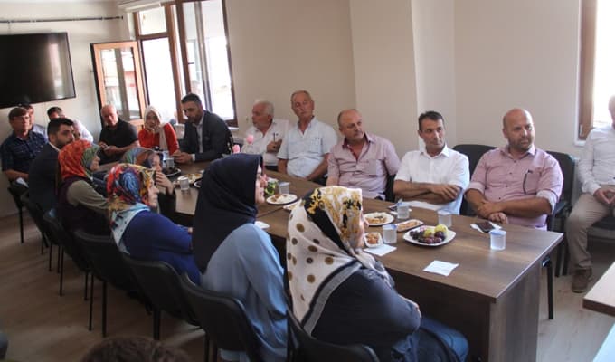Ferizli Ak Parti ilçe teşkilatı bayramlaştı