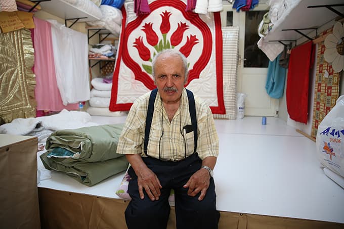 Yorgancılığın kitabını yazan usta zamana direniyor