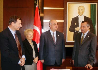 ABD'li Damat Cömert Çıktı!