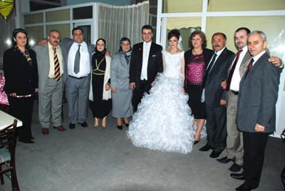 Ada AVM&#8217;ye Gelin Geldi