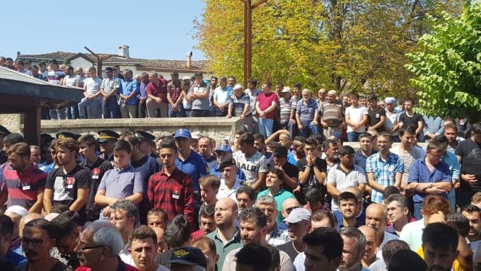 Uzman Çavuş Özgen'e acı veda