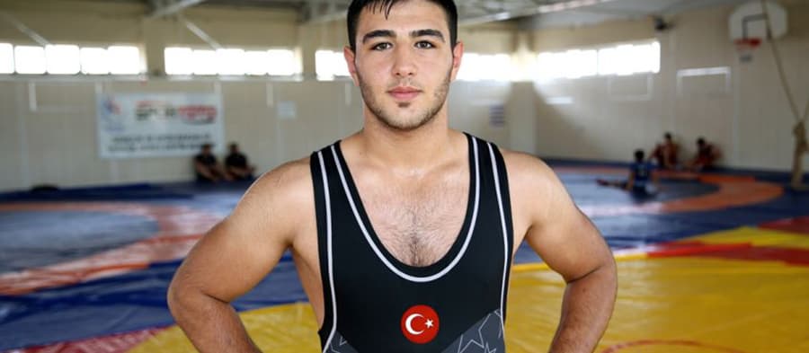 Genç güreşçinin hedefi altın madalya