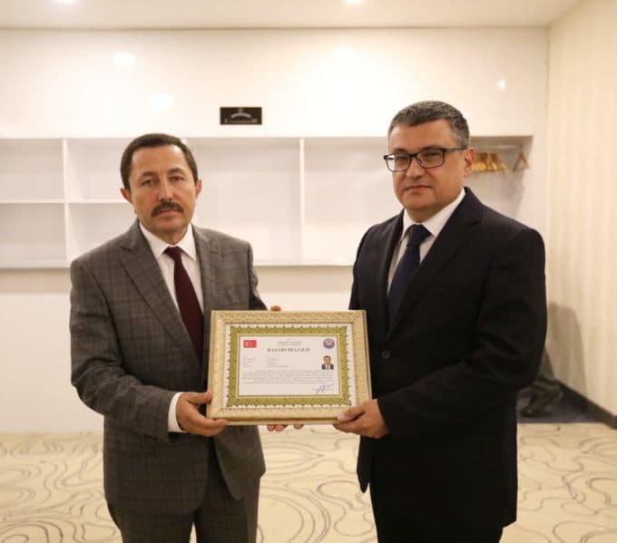 Tayini çıkan kaymakamlara veda yemeği