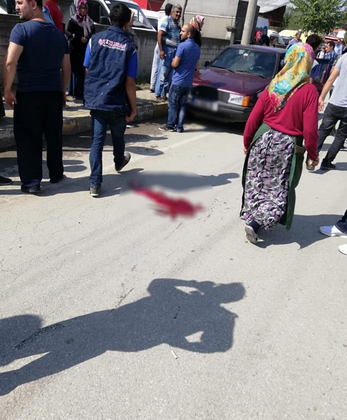 Aracın altında kalan 5 yaşındaki Berkay, hayatını kaybetti