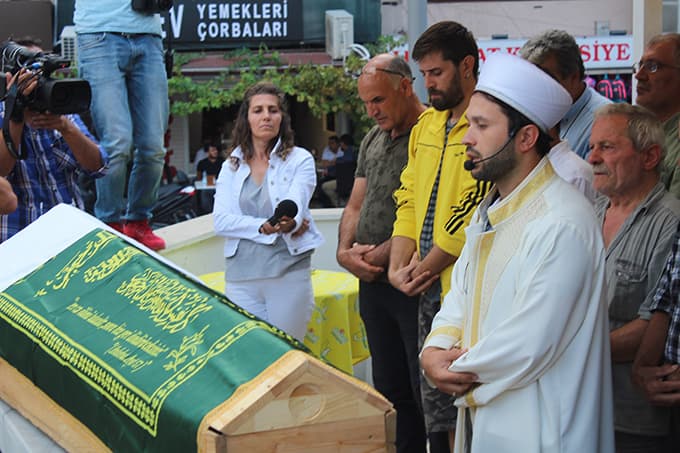 Özel ekiple 3 yıl sonra bulunan elektrikçinin cenazesi toprağa verildi 
