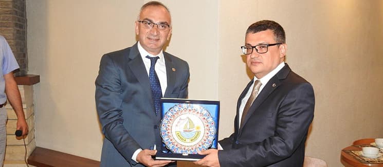 Sapanca Kaymakamı Ada'ya veda yemeği