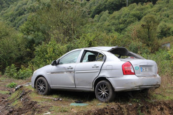 Yoldan çıkan otomobil takla attı: 5 yaralı!