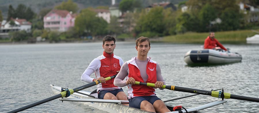 Kürekler olimpiyat madalyası için çekilecek