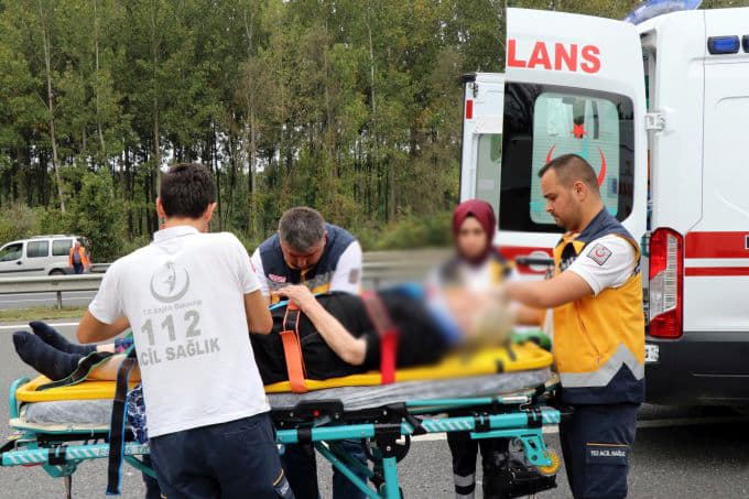 Tem Otoyolu'nda feci kaza: 1 ölü, 3 yaralı