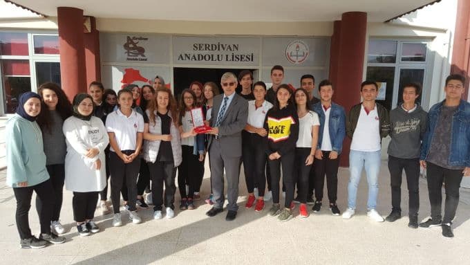 Serdivan Anadolu Lisesi'ne sosyal proje ödülü