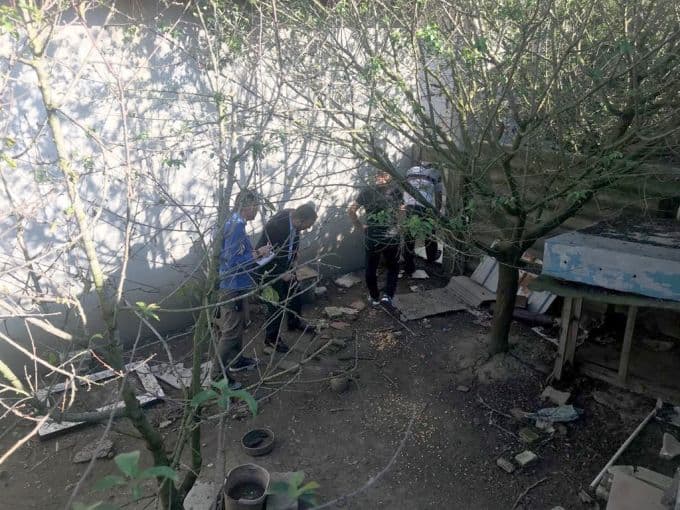 Havuza düşen iki çocuktan biri hayatını kaybetti