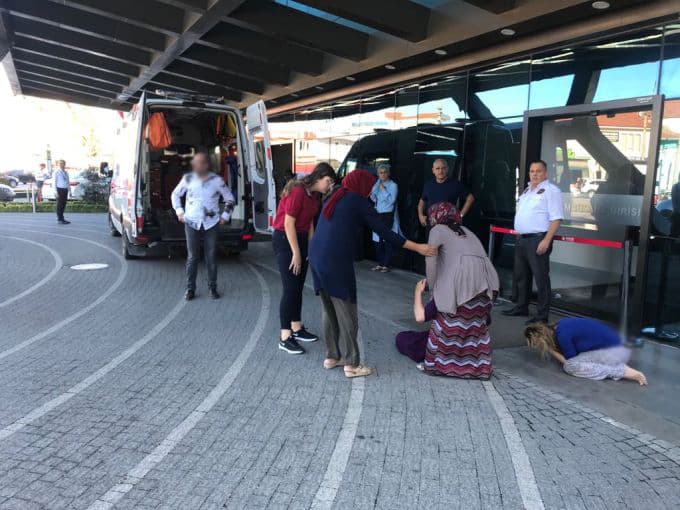Havuza düşen iki çocuktan biri hayatını kaybetti