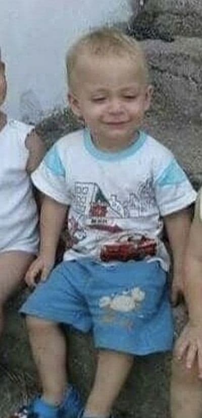 Havuza düşen iki çocuktan biri hayatını kaybetti