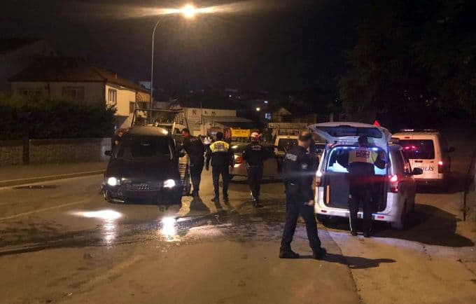 Polisten kaçarken, ölümden döndüler