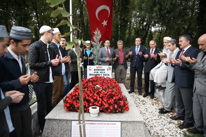 Şehit kaymakamın yaşamını arkadaşları kaleme aldı 
