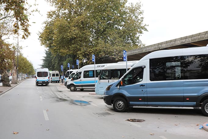 Gar meydanı minibüsleri yeni yerinde 