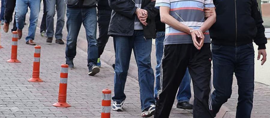 İstanbul merkezli 8 ildeki FETÖ operasyonunda 7 şüpheli yakalandı 
