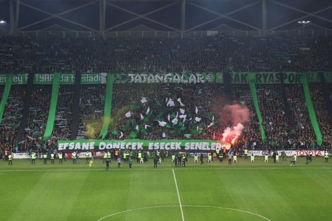 Sakaryaspor, dev maçta Samsunspor ile berabere kaldı