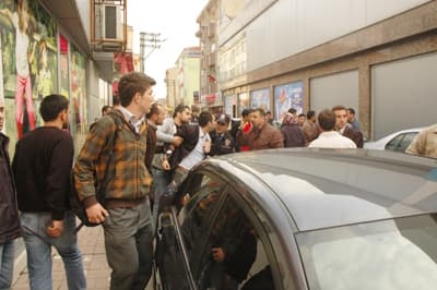 Çark Caddesi'nde Yan Baktı Kavgası Kanlı Bitti