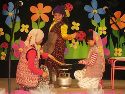 Minikler, İngilizce Performanslarıyla Hayran Bıraktılar