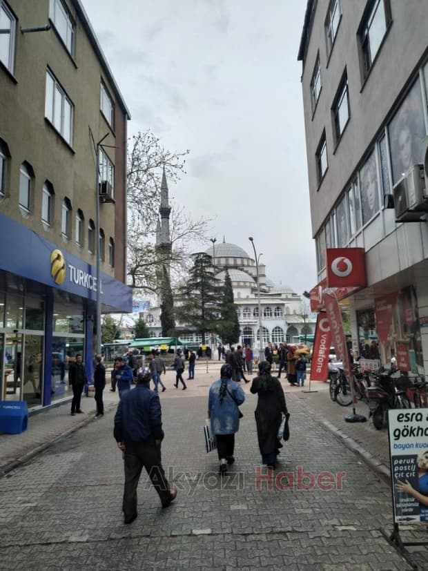 Akyazı'da deprem