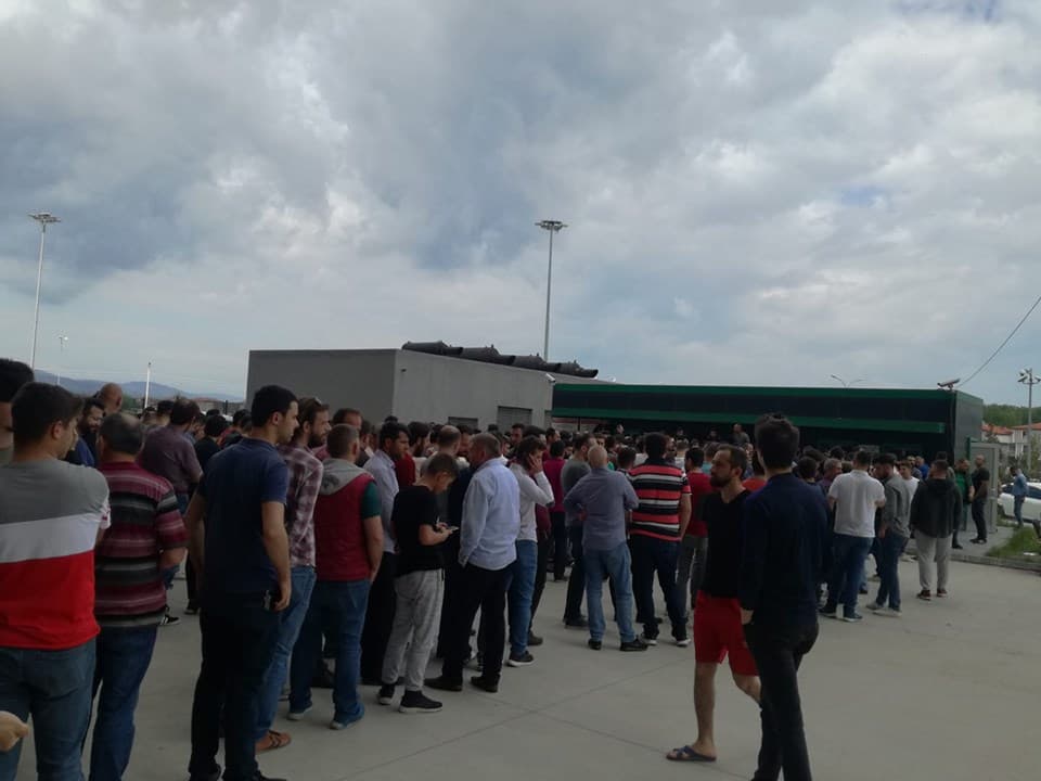 Tatangalar biletler için gişelere akın etti