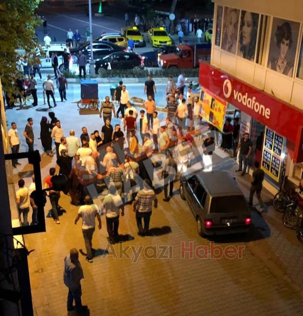 Yol verme tartışmasında yayaları hastanelik ettiler